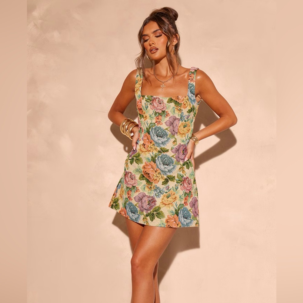 PrettyLittleThing Stone Floral Twill Bodycon Dress